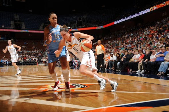 Kelsey Griffin. Atlanta Dream v Connecticut Sun