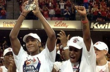Dishin & Swishin 10/25/12 Podcast: Celebrating the WNBA Finals with Angela Taylor and the Indiana Fever with chat replays of Lin Dunn & Briann January