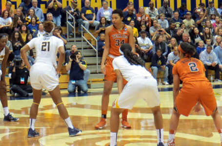 Texas bigs too much for Cal to handle, Longhorns advance to Sweet 16 for the first time in 11 years