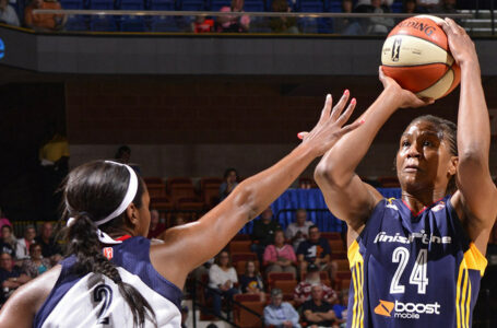 Catchings passes Taurasi on all-time list, hits game winner as Fever beat Sun 75-73 in OT