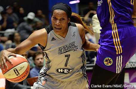 Sparks hold off Stars for 2nd straight road win, climb out of last place in the West
