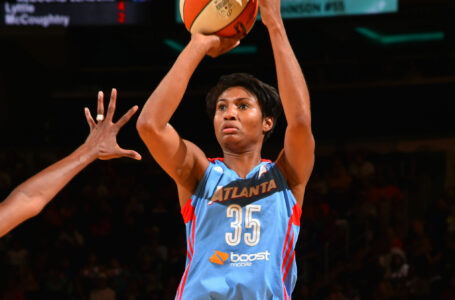 Angel McCoughtry signs a multi-year contract with the Atlanta Dream, will return for 2018 season
