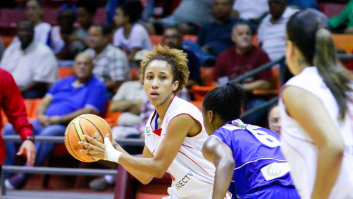 Carla Cortijo playing for Gigantes de Carolina in Puerto Rico. Photo: BSNF.