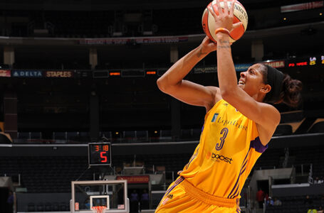 Ogwumike returns and Sparks overcome 15-point deficit to defeat Mystics, remain in playoff hunt