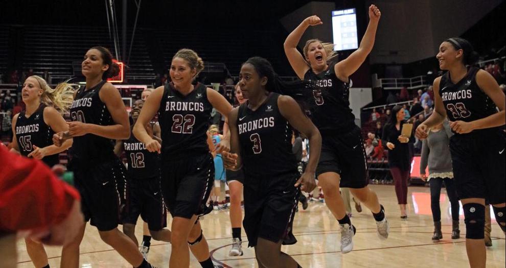 Santa Clara celebrates. Photo: Santa Clara Athletics.