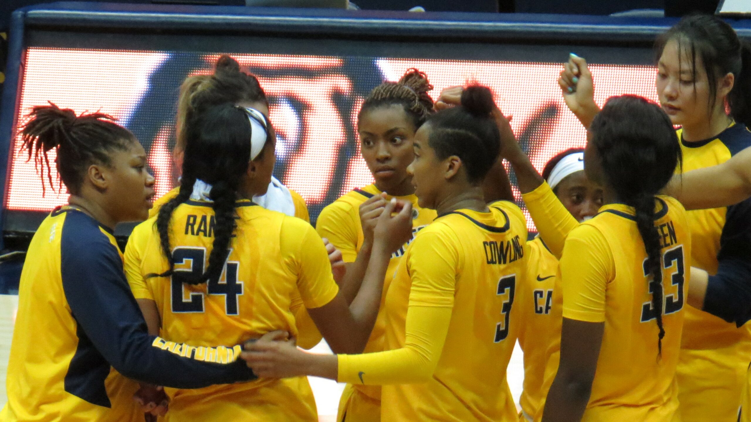 Cal freshmen continue to shine, show composure as Bears down UC Riverside, 64-58