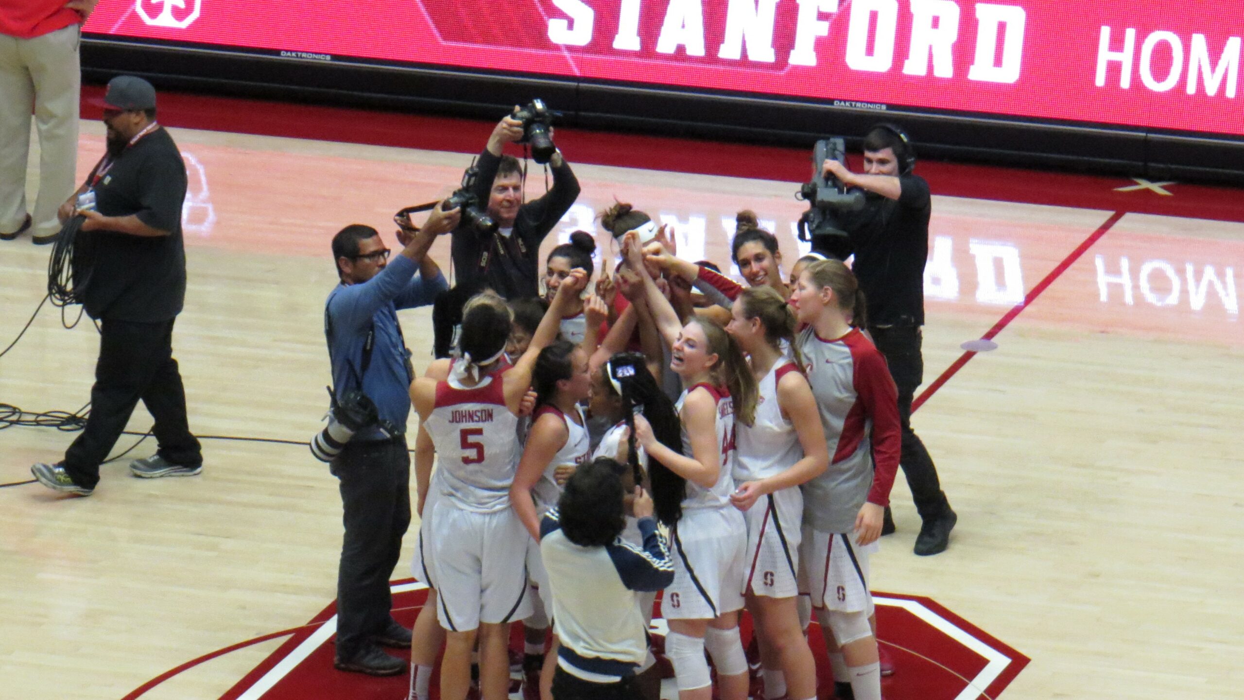 No. 15 Stanford dominates three quarters in win over No. 14 Tennessee, 69-55