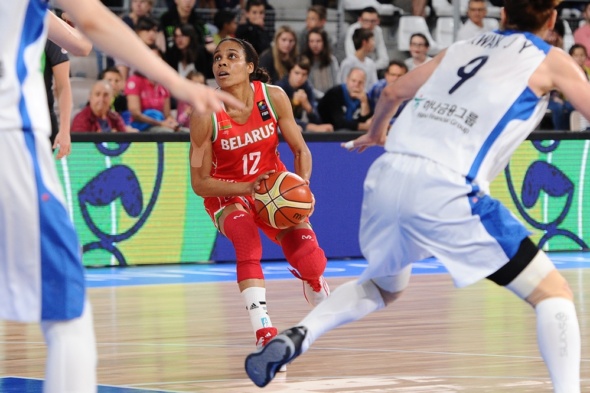 Lindsey Harding competing for Belarus. Photo: FIBA.