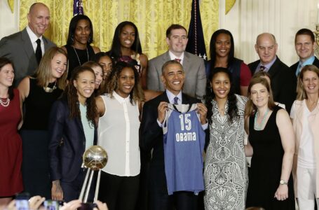 Video: President Barack Obama honors the 2015 WNBA champion Minnesota Lynx at the White House