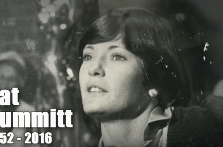 Legendary  Basketball Coach Pat Summitt Dies at 64