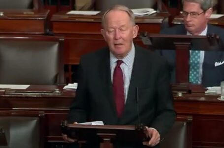 Tennessee’s senators honor Pat Summitt