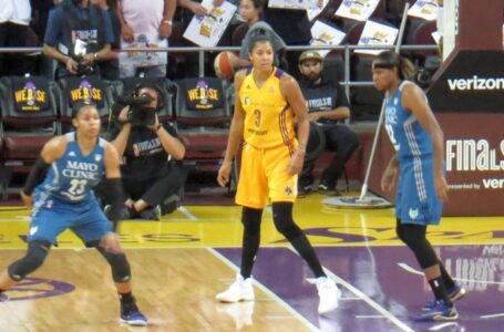 WNBA Finals Game 3: Sparks beat Lynx 92-75, come within one game of the championship