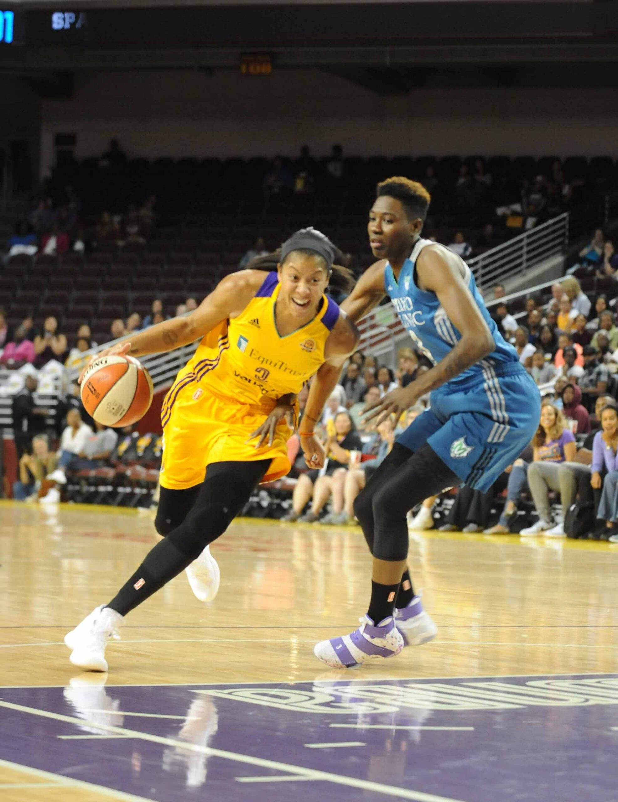 Candace Parker agrees to a multi-year contract extension with Los Angeles Sparks