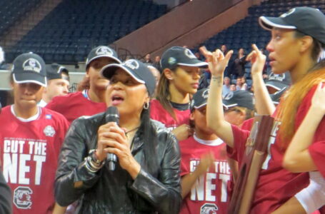 Phenom vs. Master: Dawn Staley and Tara VanDerveer go head-to-head in a Final Four with strong Olympic flavor