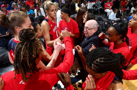 Elena Delle Donne meets expectations in season debut, helps lift Mystics over Stars