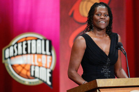 Naismith Memorial Basketball Hall of Fame and WBCA announce watch list candidates for inaugural 2018 Katrina McClain Award