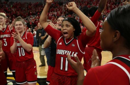 Sport Tours International/Hoopfeed NCAA DI Top 25 Poll for Jan. 16, 2018: Louisville back at No. 2; Georgia enters at No. 24