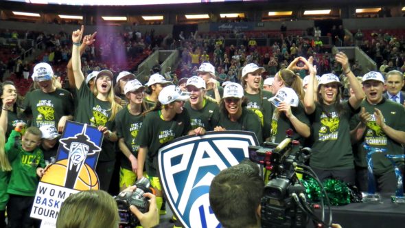 SEATTLE (March 5, 2018) - Oregon beats Stanford for the Pac-12 tournament championship.