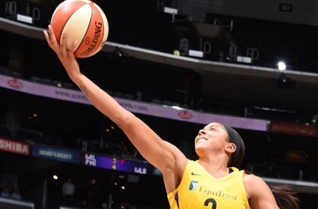 Led by Candace Parker and Nneka Ogwumike, Los Angeles bounces back with 77-59 victory over Chicago