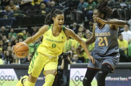 Media tabs Oregon as the favorite to win the Pac-12 2018-19 regular-season crown