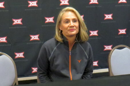 Texas does not extend contract of head coach Karen Aston