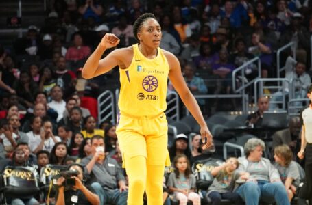A double dose of Ogwumike helps Los Angeles surge past Connecticut in home opener, 77-70