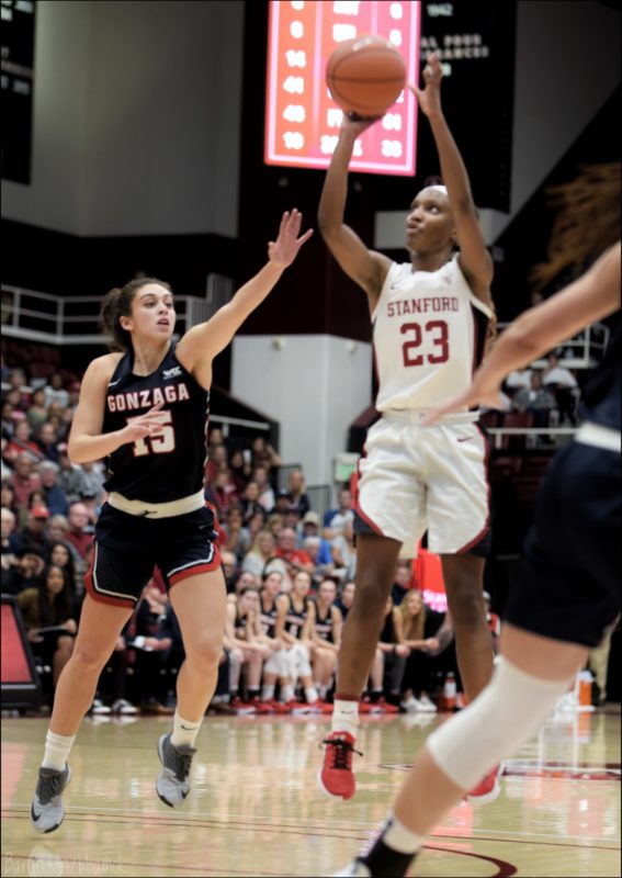 Nov. 17, 2019 (Stanford, Calif.) - Stanford's Kiana Williams and Gonzaga's Jessie Loera. Photo: Baranduin Briggs, all rights reserved.