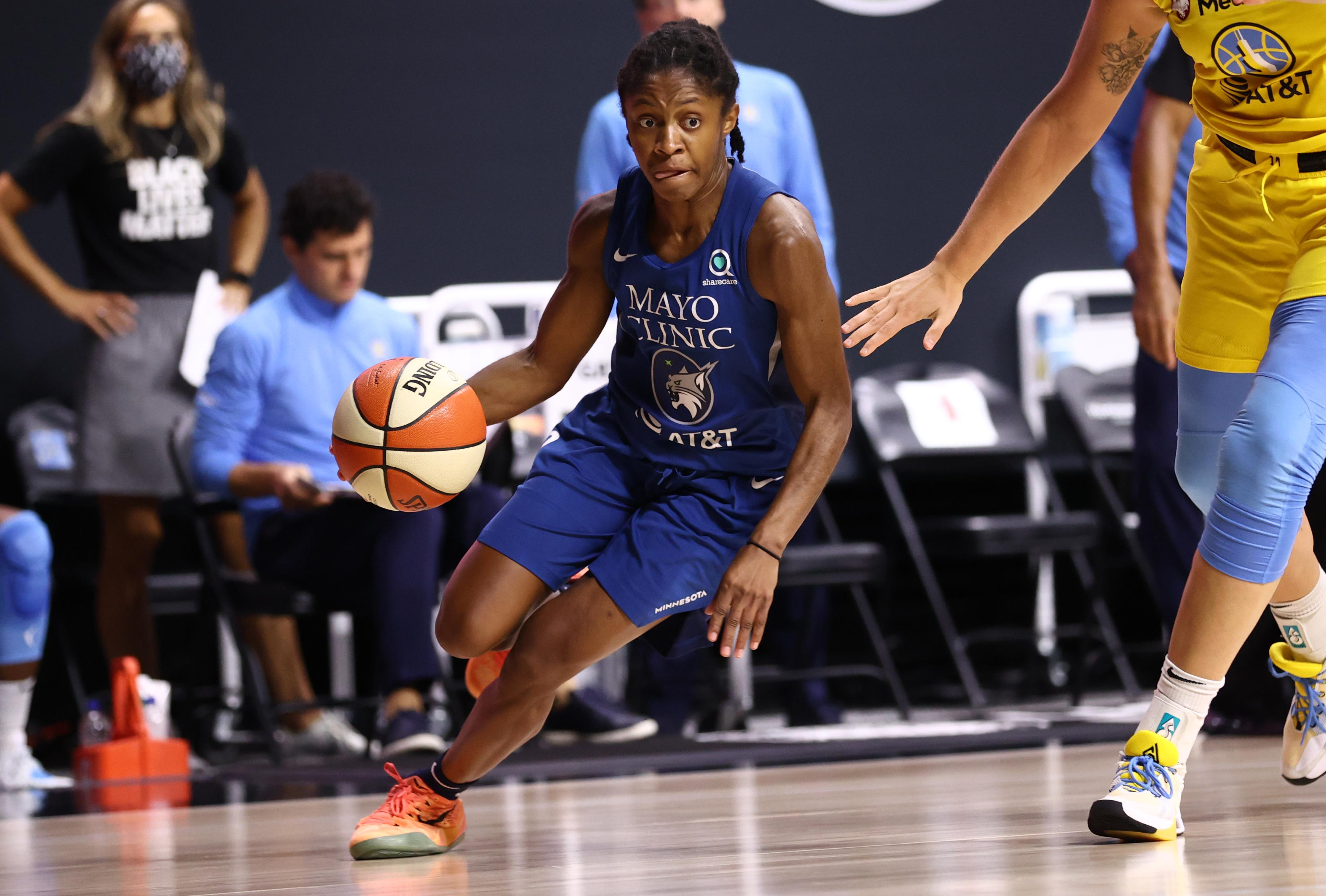 Lynx's Crystal Dangerfield. Photo: NBAE/Getty Images.