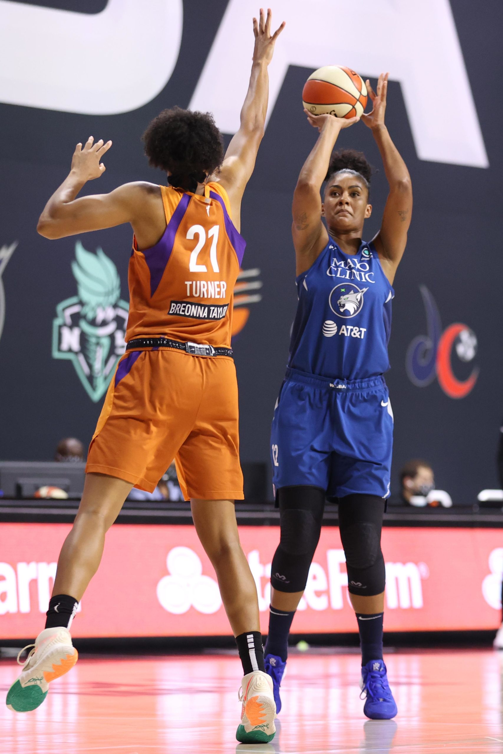 Damiris Dantas #12 of the Minnesota Lynx shoots the ball against the Phoenix Mercury during the WNBA playoffs on September 17, 2020 at Feld Entertainment Center in Palmetto, Florida. Photo: Stephen Gosling/NBAE via Getty Images. 