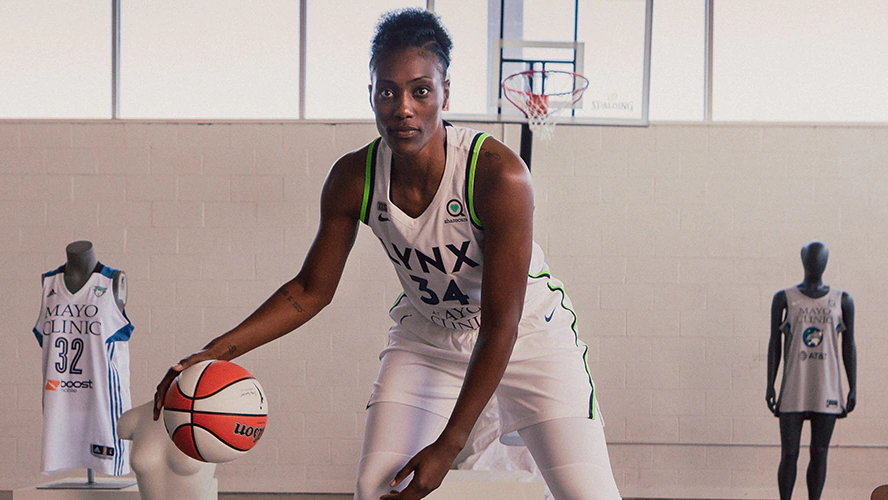 Sylvia Fowles. Photo: NBAE/Getty Images.