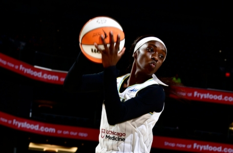 Six players in double figures lead Chicago Sky to a Finals Game 1 win over Phoenix Mercury,  91-77