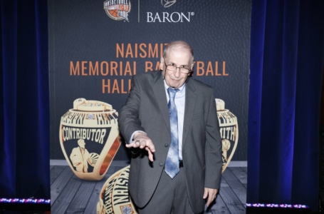 A Tribute to Mel Greenberg: Basketball Hall of Fame’s 2021 Curt Gowdy Print Media Award Winner