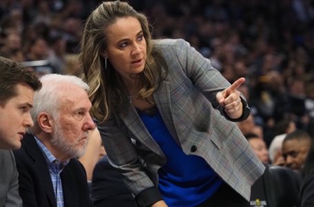 Las Vegas Aces name WNBA legend Becky Hammon as head coach