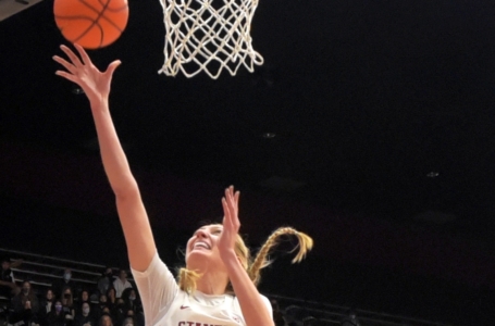 Van Gytenbeek and Brink help No. 2 Stanford hold off No. 8 Arizona, 75-69