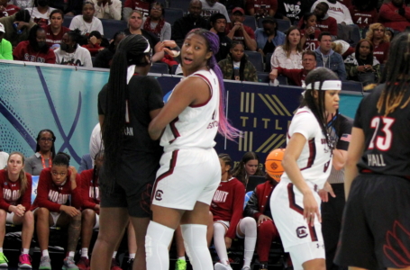 Record-breaking night for Boston as South Carolina beats Louisville 72-59 to advance to the championship game