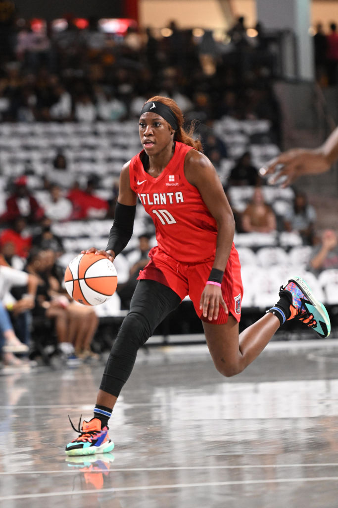 ATLANTA, GA - MAY 11: Rhyne Howard #10 of the Atlanta Dream handles the ball during the game against the Los Angeles Sparks on May 11, 2022 at State Farm Arena in Atlanta, Georgia. NOTE TO USER: User expressly acknowledges and agrees that, by downloading and/or using this Photograph, user is consenting to the terms and conditions of the Getty Images License Agreement. Mandatory Copyright Notice: Copyright 2022 NBAE (Photo by Adam Hagy/NBAE via Getty Images)