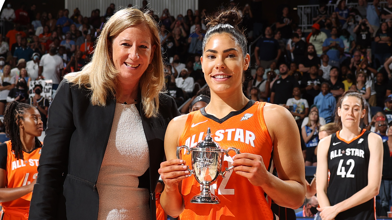 Team Wilson and MVP Kelsey Plum come away winners in 2022 All-Star Game, 134-112 victory over Team Stewart