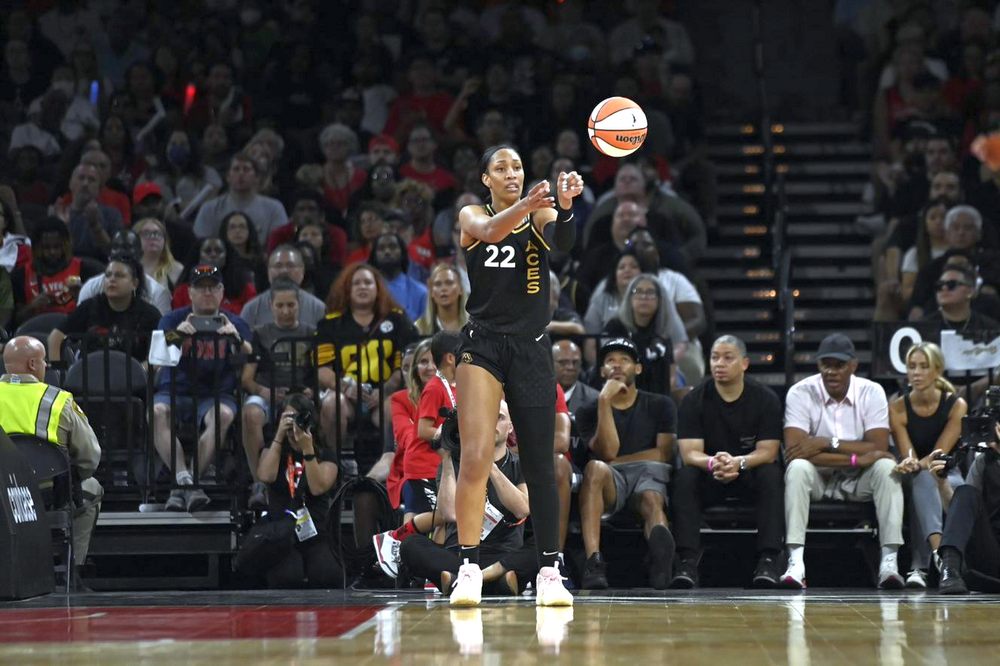 Las Vegas beats Connecticut to get within one win of WNBA Championship, leads series 2-0