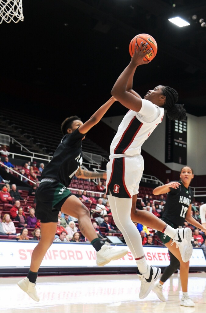 November 8, 2023, Stanford freshman Nunu Agara shooting vs. Hawai'i. Photo © Baranduin Briggs, all rights reserved.