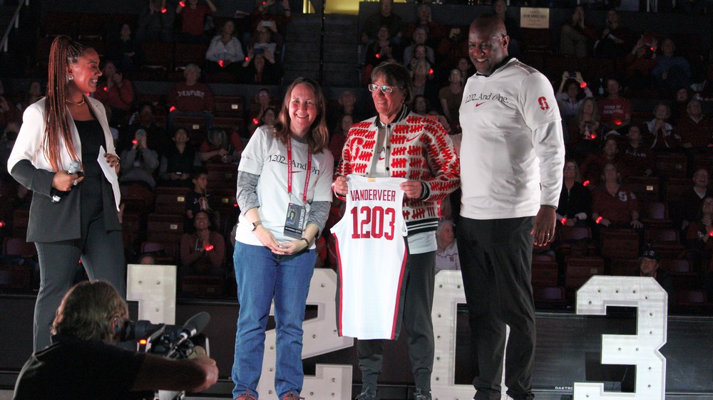 NCAA’s winningest basketball coach, Stanford’s Tara VanDerveer announces her retirement