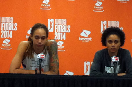 Mercury rises, rolls over Sky to take game one of the WNBA Finals, 83-62