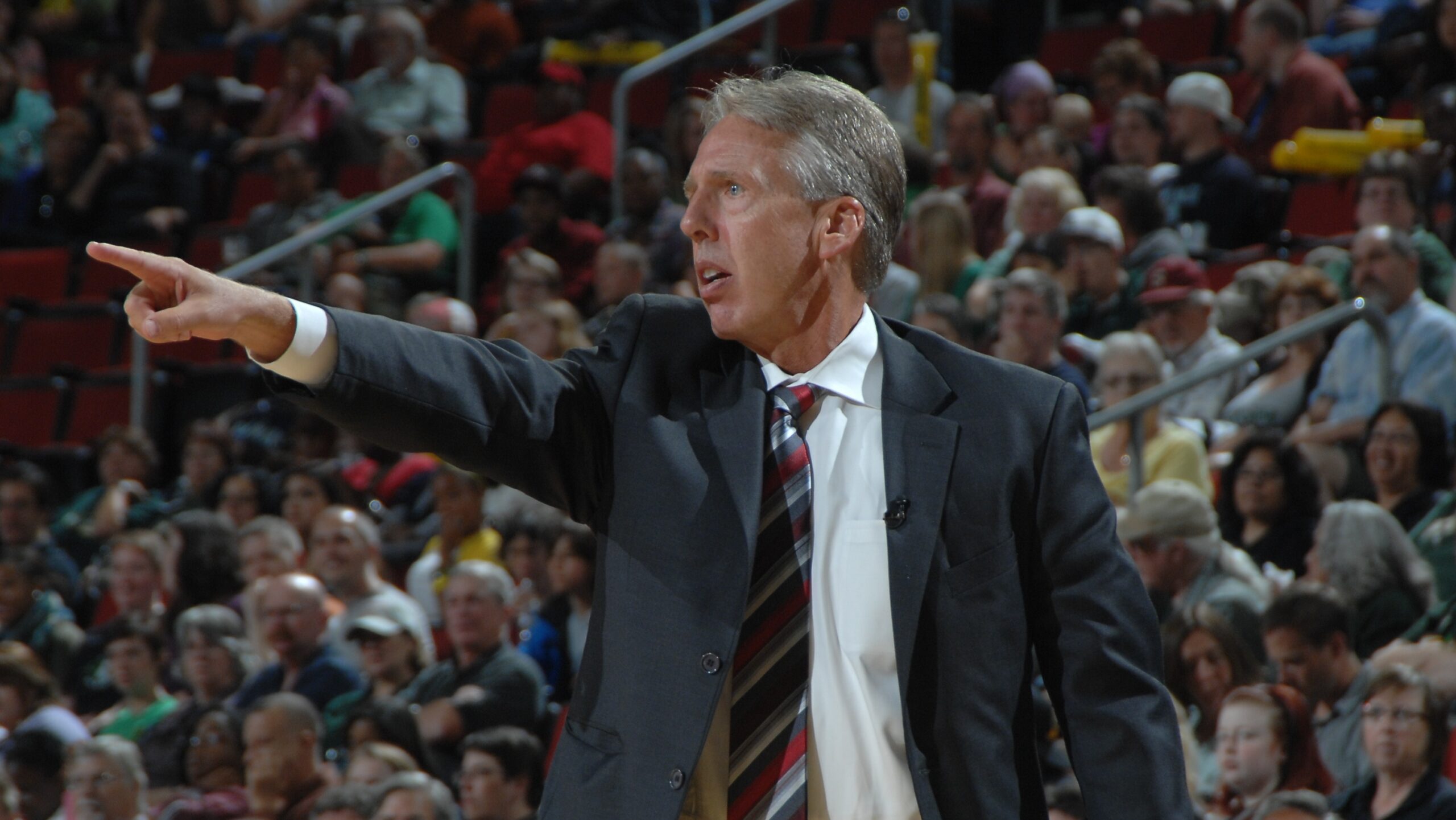 Brian Agler leaves the Seattle Storm to coach the Los Angeles Sparks