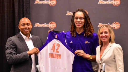 PHOENIX, AZ - APRIL 20: The Phoenix Mercury welcome Brittney Griner #42 of the Phoenix Mercury on April 15, 2013 at U.S. Airways Center in Phoenix, Arizona. NOTE TO USER: User expressly acknowledges and agrees that, by downloading and or using this photograph, user is consenting to the terms and conditions of the Getty Images License Agreement. Mandatory Copyright Notice: Copyright 2013 NBAE (Photo by Barry Gossage/NBAE via Getty Images)