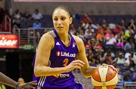 Taurasi explodes in third quarter to propel Phoenix over Los Angeles in conference semifinals game one