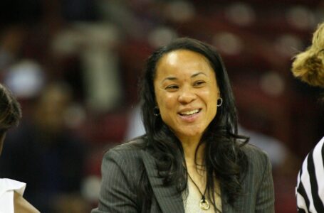 Dishin & Swishin 02/20/14 Podcast: Dawn Staley on the rise of South Carolina, Nikki McCray & Play4Kay