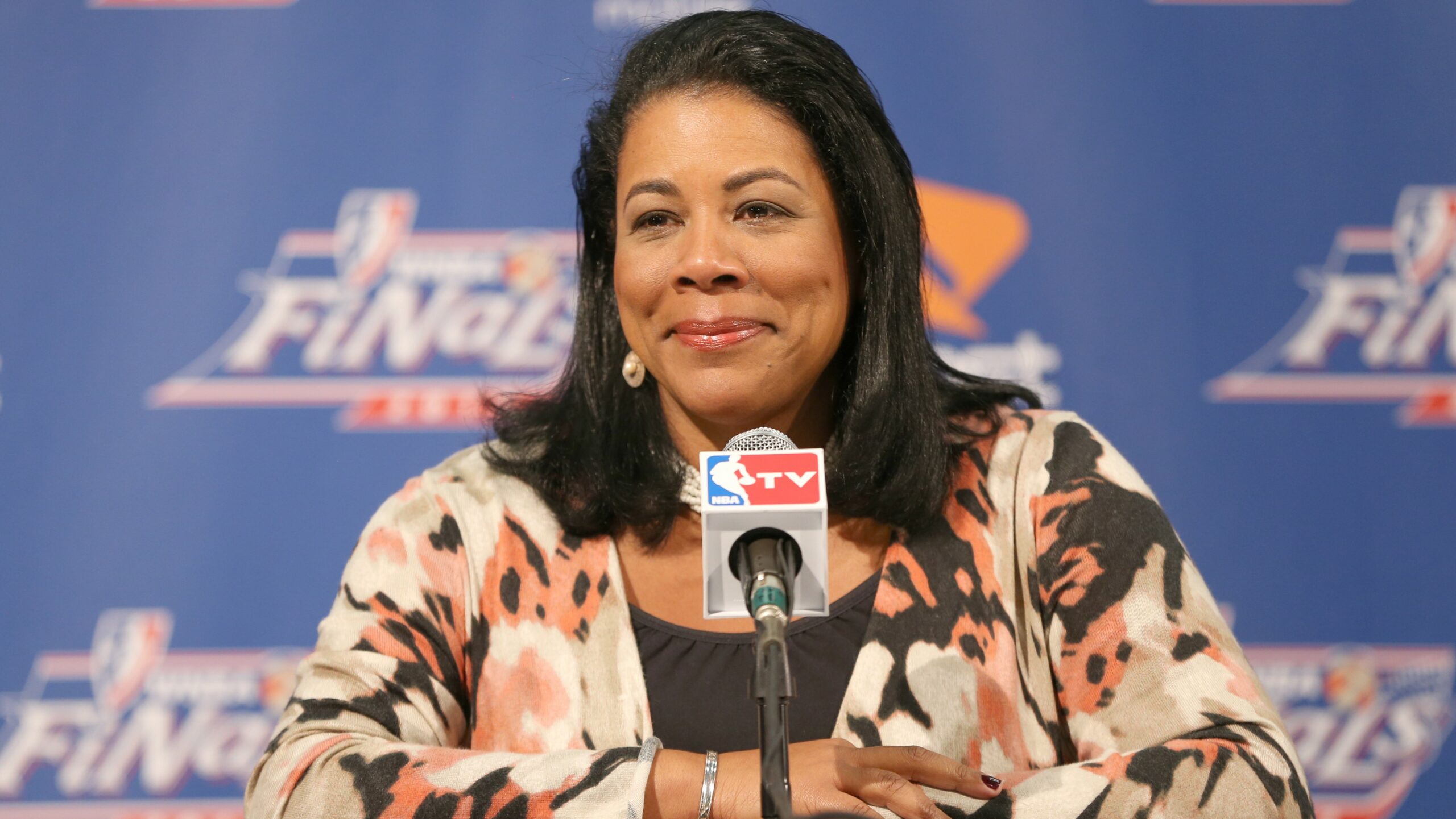 Dishin & Swishin 10/18/12 Podcast: WNBA President Laurel Richie on stability, growth and more