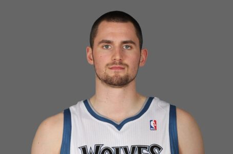 Minnesota Timberwolves forward Kevin Love buys 500 tickets for Lynx game 1 vs. Seattle