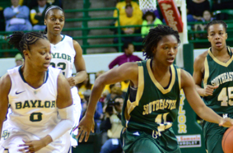 Freshman Alexis Prince leads No. 3 Baylor in 106-41 rout of SE Louisiana
