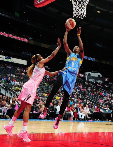 ATLANTA, GA -AUGUST 24: Swin Cash #8 of the Chicago Sky shoots against the Atlanta Dream at Philips Arena on August 24 2013 in Atlanta, Georgia. Photo: Scott Cunningham/NBAE via Getty Images