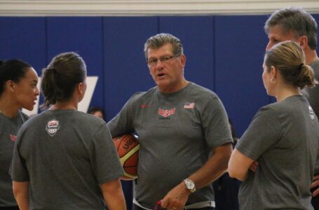 Dishin & Swishin 10/23/14 Video & Podcast: Geno Auriemma on USA Basketball & coming back to UConn, Carol Callan on all things USA Basketball